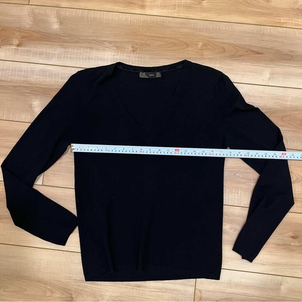 Zara Black V-Neck Sweater Size Large - Picture 5 of 10